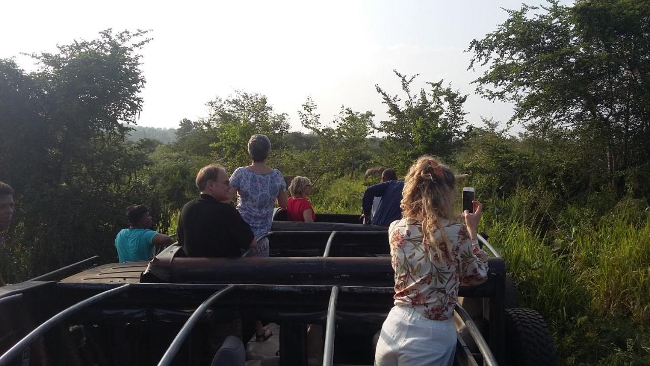 Niduwari Lake Homestay Dambulla Buitenkant foto